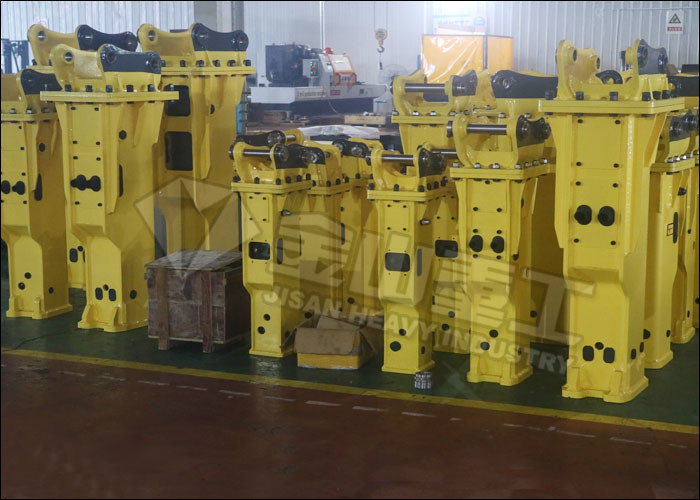 High Energy Hydraulic Concrete Breaker 155mm Chisel For 30 Ton CASE CX330 CX350