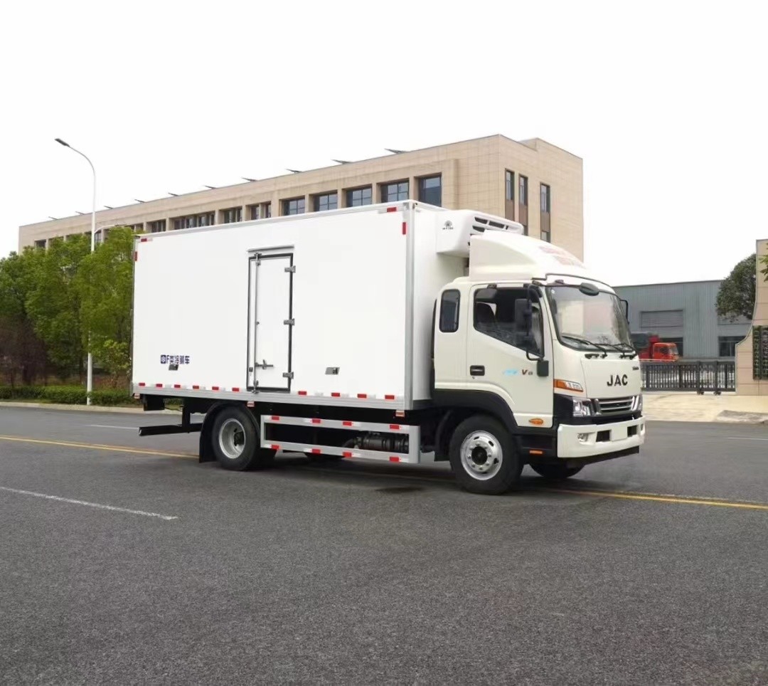 130hp Isuzu Refrigerated Truck Cargo Van Truck 4x2 Frozen Food Trucks