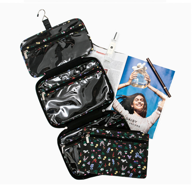 Waterproof Custom Logo Travel Hanging Toiletry Bag