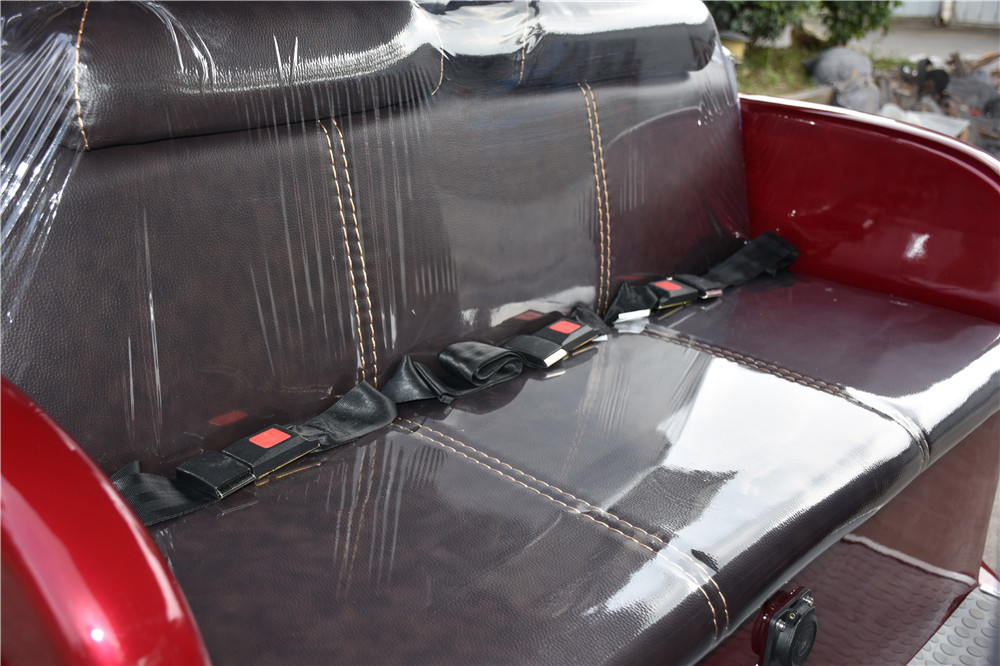 Luxurious Electric Vintage Cars With 8 Seats , 48V Classic Battery Powered Golf Cart