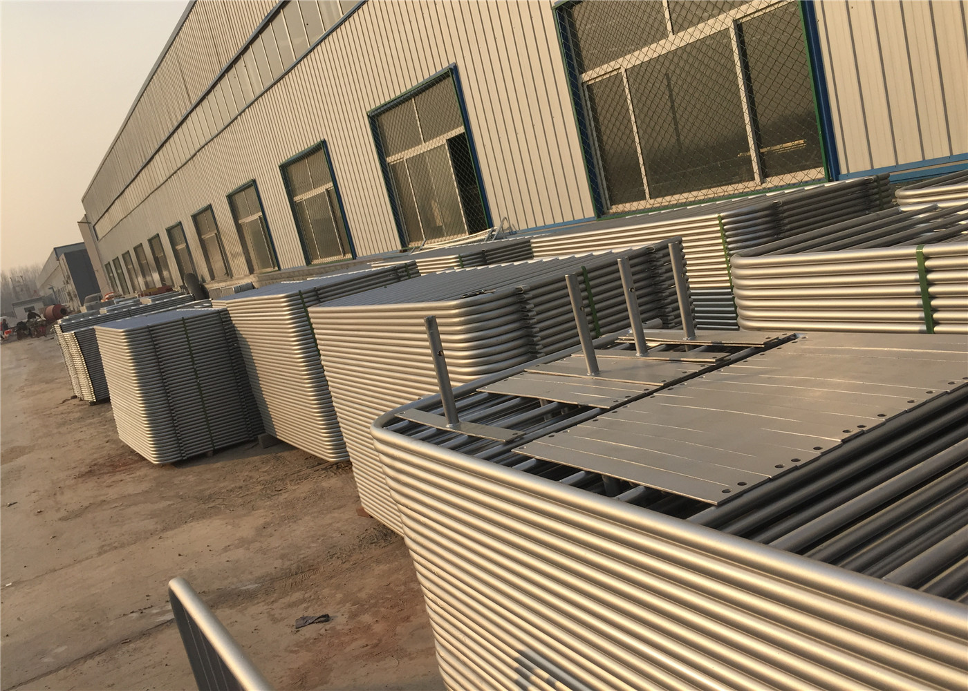 Crowd Control Barriers Hot Dipped Galvanized Portable Fence for Crowd Control