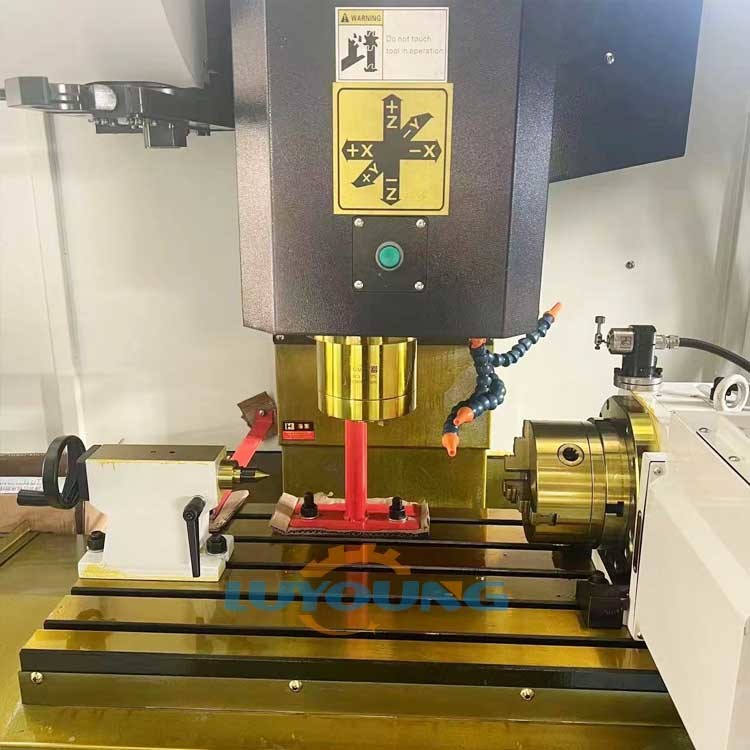 Spindle Speed 10000 RPM Cnc Milling Machine Vmc650 Vertical Machine Center