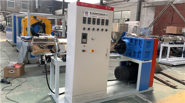 Single Screw PP Melt Blown Machine , Non Woven Fabric Making Machine For Mask
