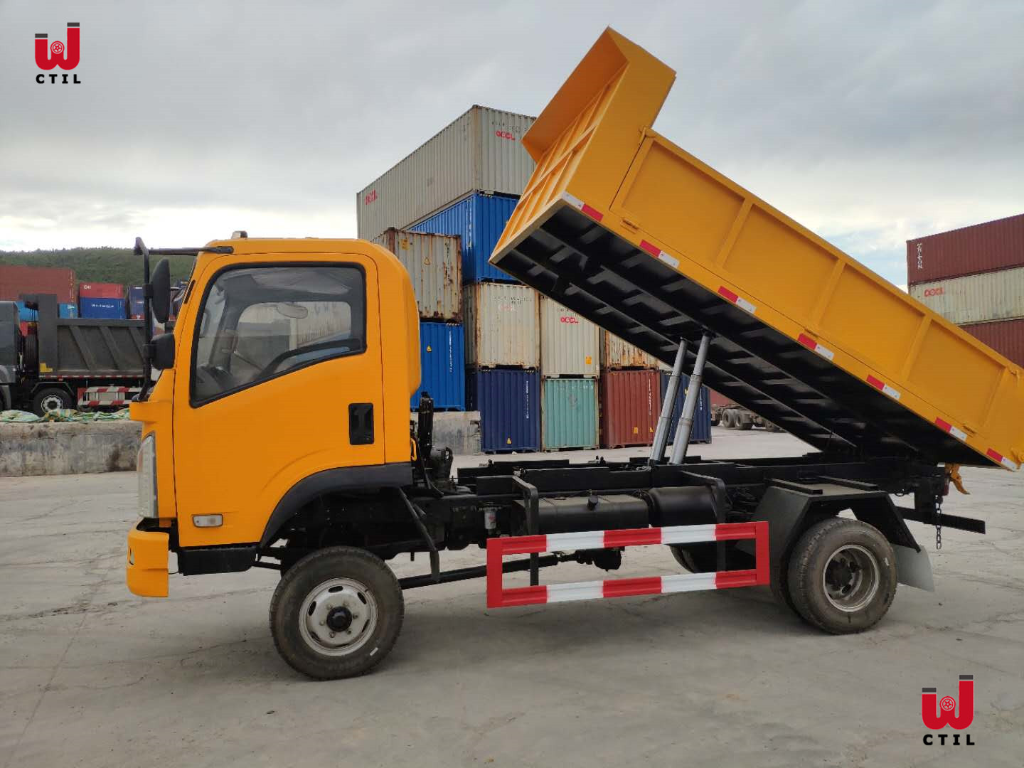 Tipper truck