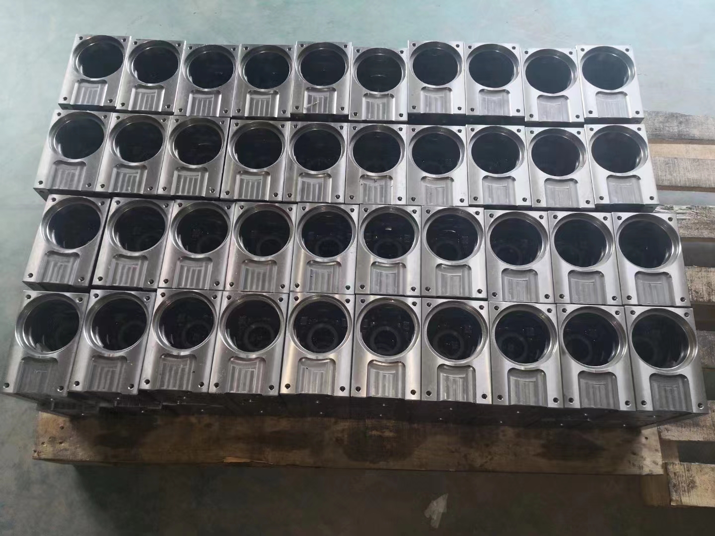 Good Compression And Wear Resistance 110DF Cam Divider With Video Outgoing-Inspection