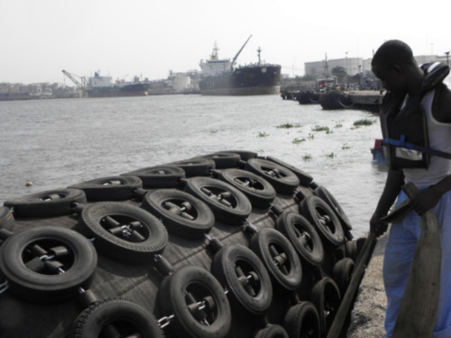 Net Type Yokohama Rubber Wear Resistance Pneumatic Floating Fenders