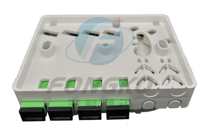 SC APC UPC Adaptors 4 Cores Optical Termination Box With G.657A1 Pigtails