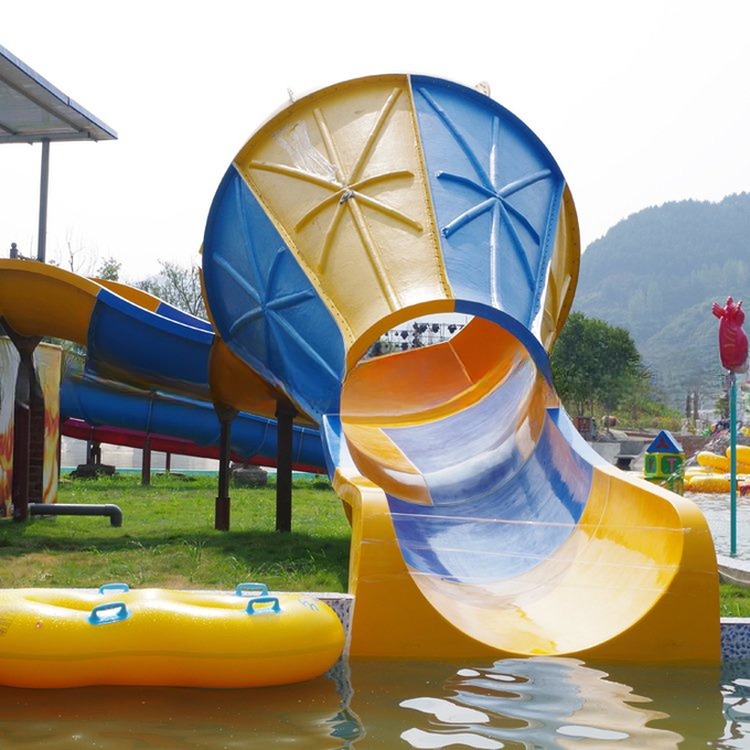 China Outdoor Water Play Equipment Hotel Theme Park Adult and Kids Water Slide