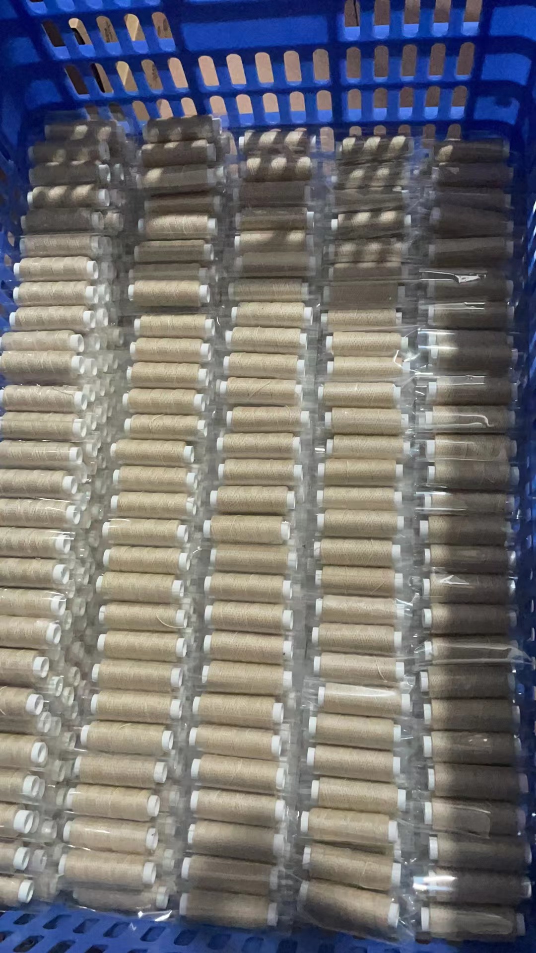 Custom Made 9ply Round Waxed Thread for Hand-sewn Leather 100% High Strength Polyester