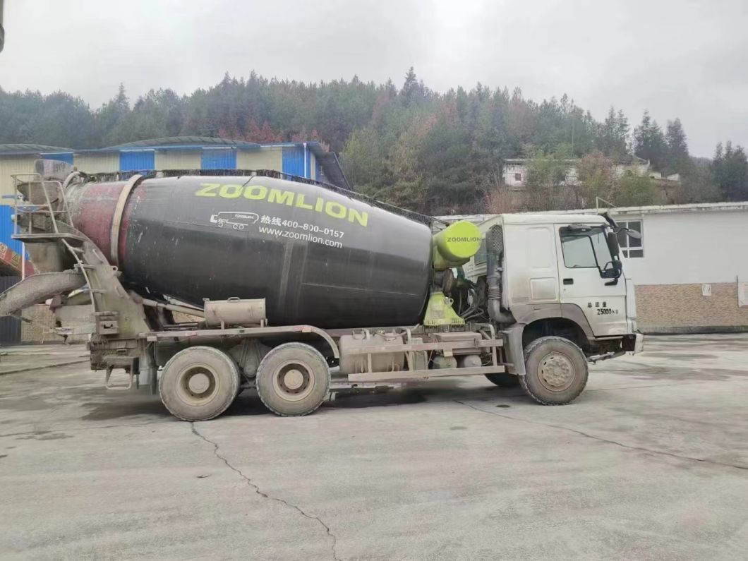 Factroy Delivery 2017 Zoomlion Construction Equipment Concrete-Mixer Truck 12 Cbm