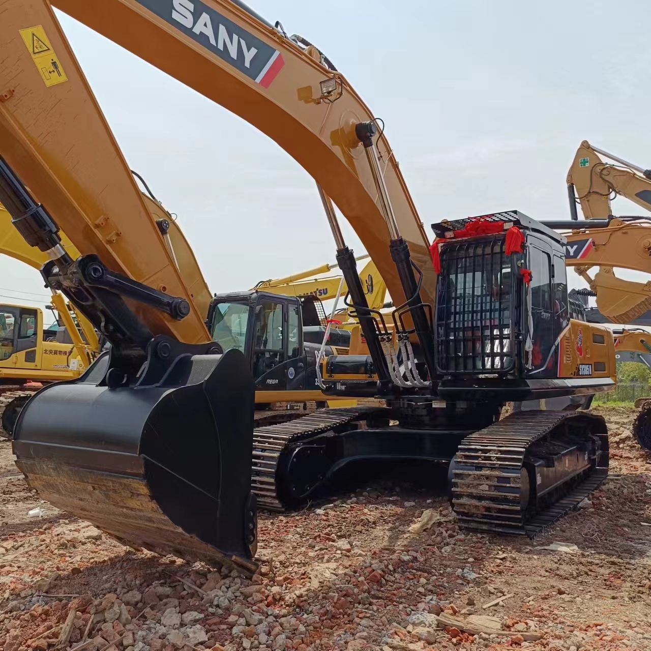 1.8M³ Bucket Capacity SANY SY305H Excavator and for Your Project Needs