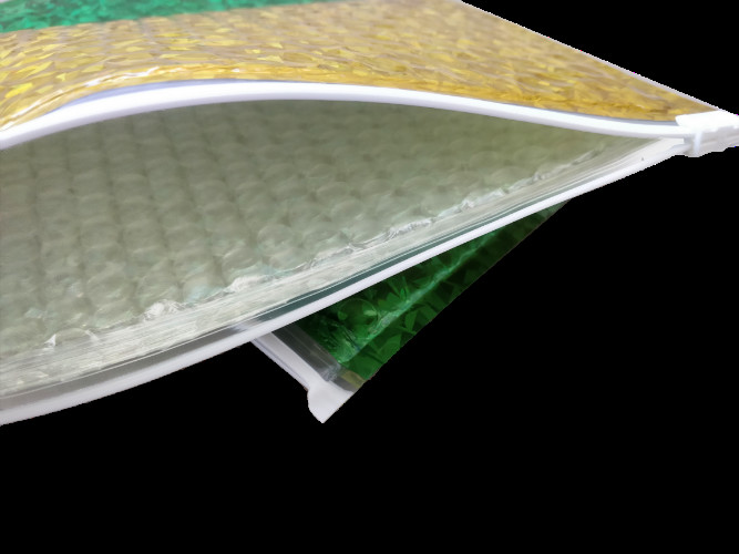 Full color metallic foil padded bubble zipper lock bag cosmetics packaging zipper bubble bag
