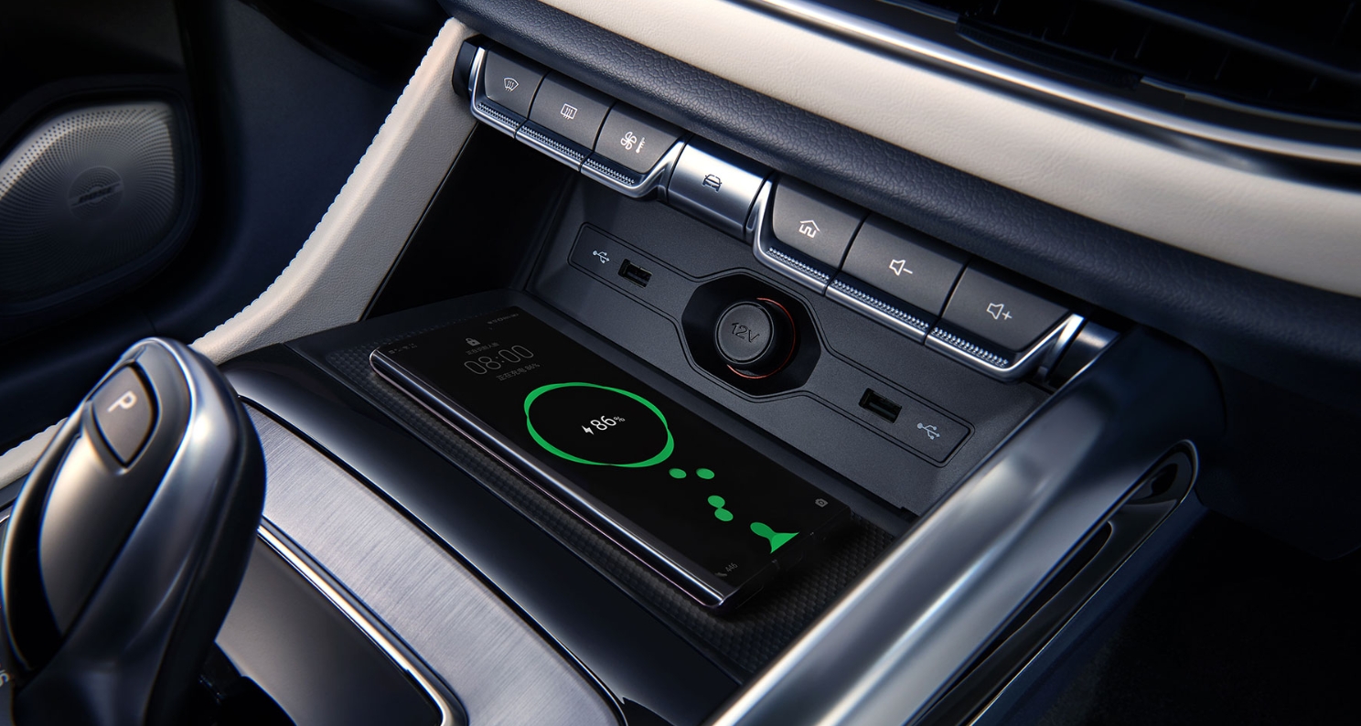 Left Steering Hybrid MG HS PHEV Electric Car The Ultimate Choice for High Speed and Efficiency