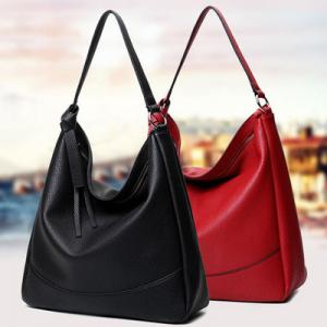 China Custom Black Leather Shoulder Handbags Cotton Lining Zinc Alloy Hardware on sale