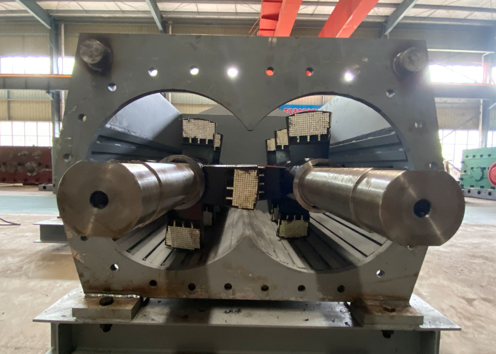 New Type Crusher Mixing Front Grid Mixing Extruding Machinery For Clay Brick Factory