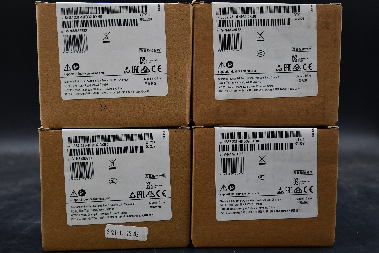 Siemens - PLC I/O Module for use with SIMATIC S7-1200, 100 x 45 x 75 mm, Analogue, IB IL AO 4/8/U/BP-XC-PAC, 24 V dc,