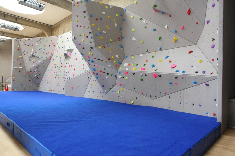 NO Inflatable Rock Climbing Wall for Outdoor in Red Yellow Blue Black Purple or Green