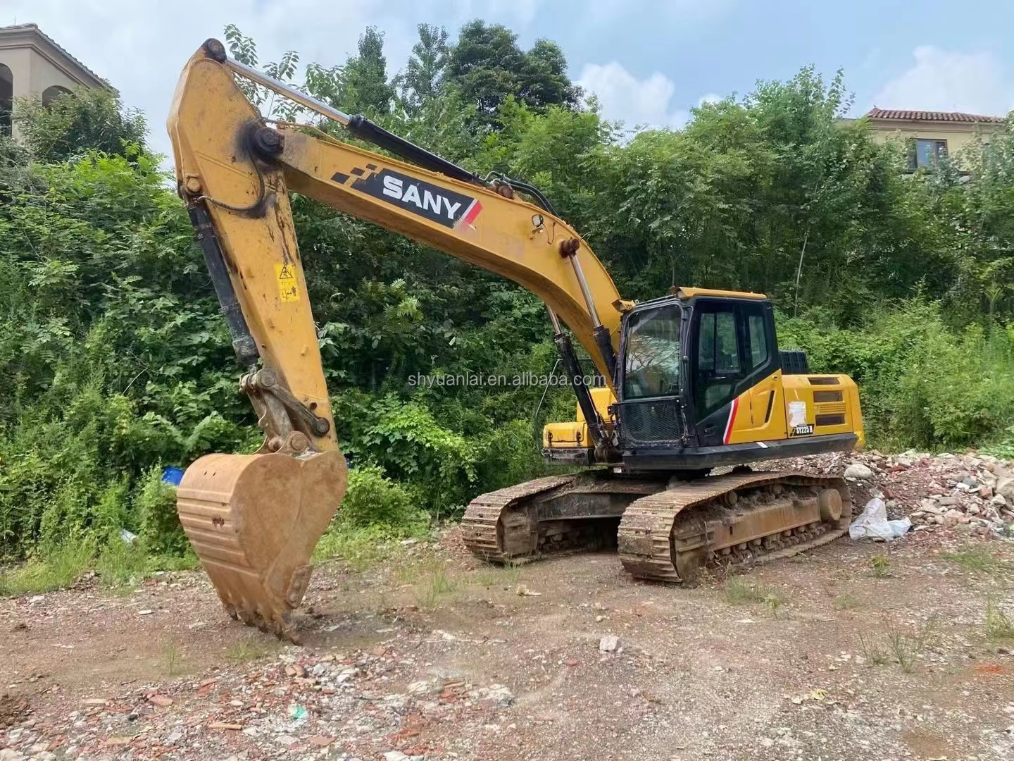 Sany225C Excavator Efficiently Working Forward Flow Generation with MITSUBISHI Engine