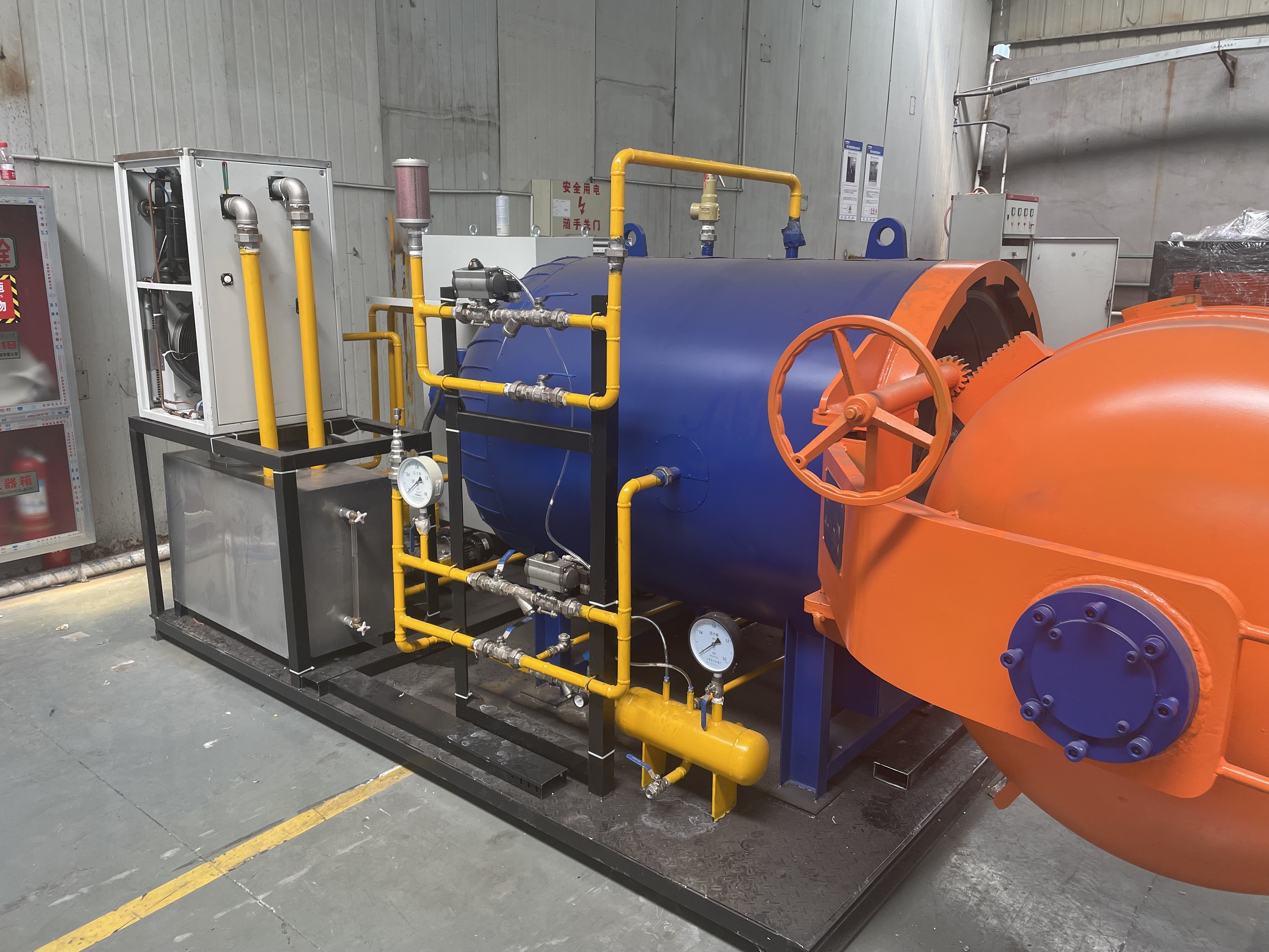 Composite autoclave for aircraft model composite material molding