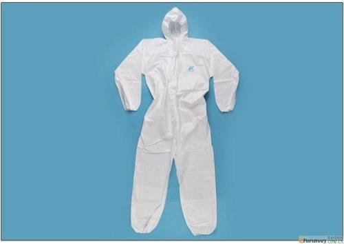 medical hazardous chemical full white protective suit infectious disease