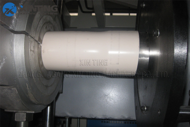PVC UPVC Pipe 600kg/H 16mm Plastic Extruder Machine