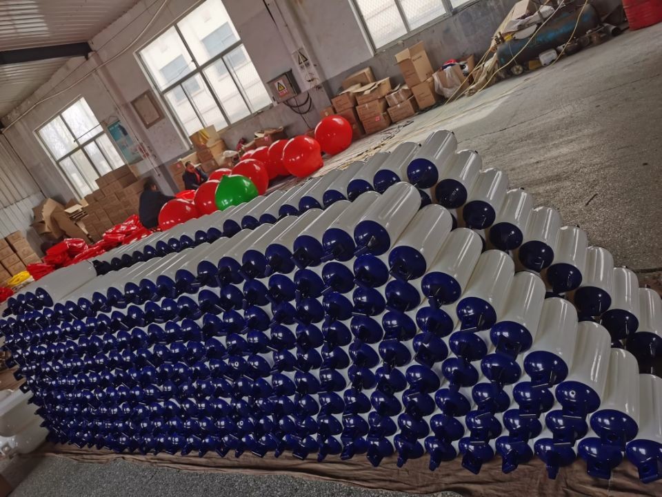 9.10m - 10.70m Length Mooring Boat Fender Buoys 2900G F4 220*1040 Mm