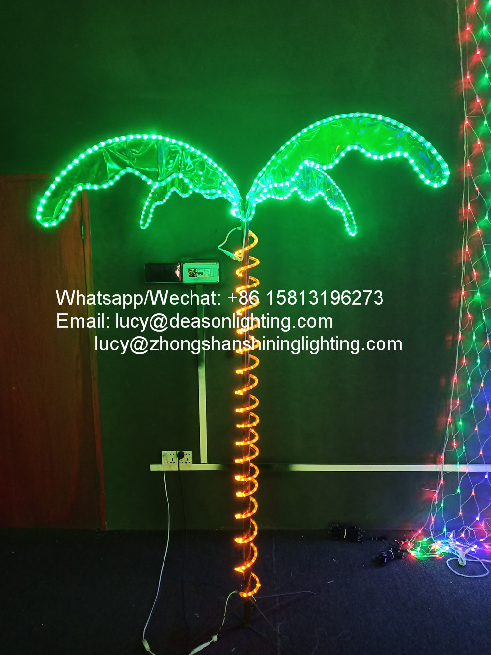 Led rope light palm tree