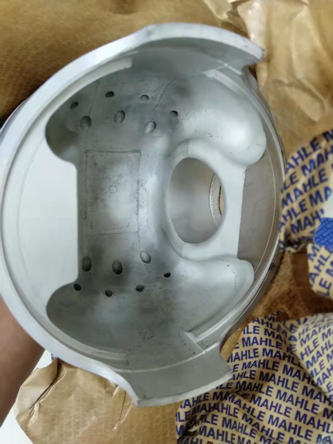 Engine Parts Piston 6BD1 Isuzu Excavator Engine Parts 1121117770