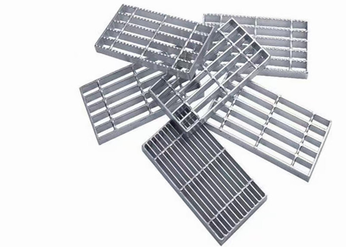 Anti Rust Anti Slip Steel Grating 100mm Serrated Style Hot Dip Galvanized