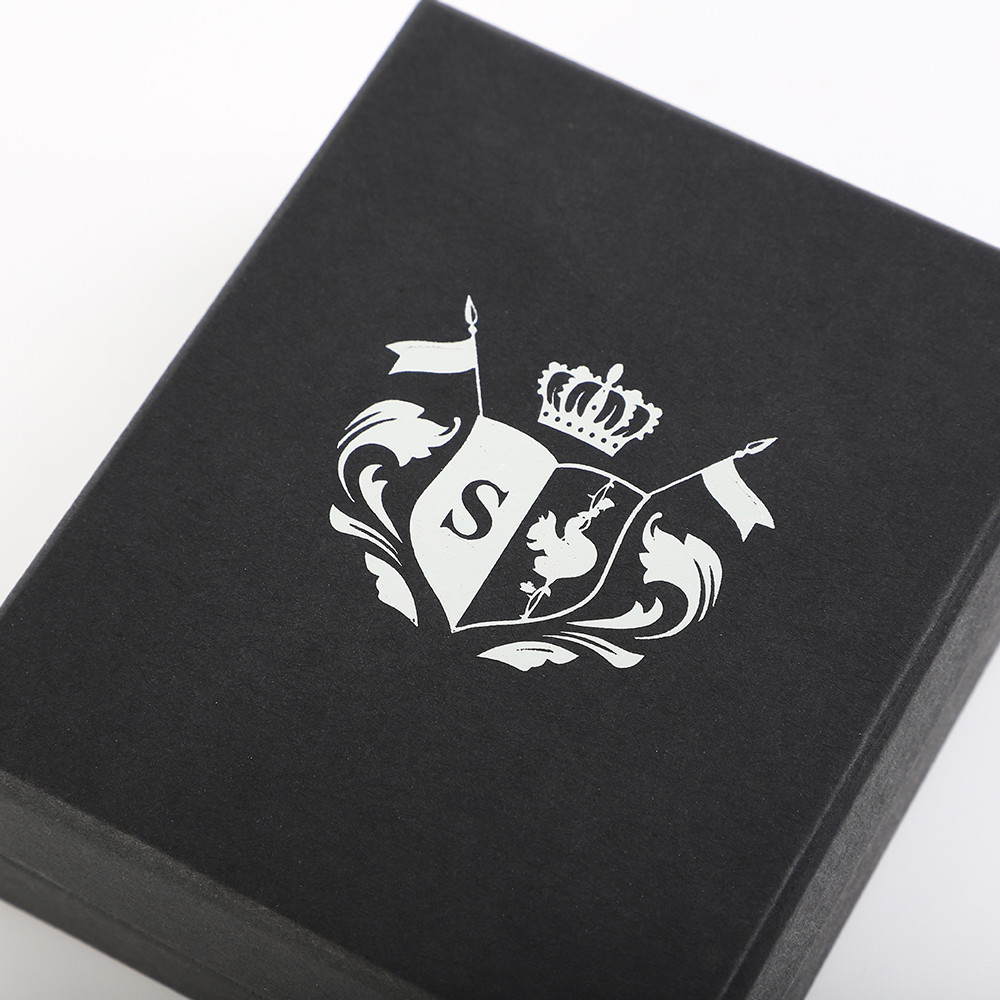 Customized Sharp Edge Lid And Based Luxury Gift Boxes With Insert White Corrugate