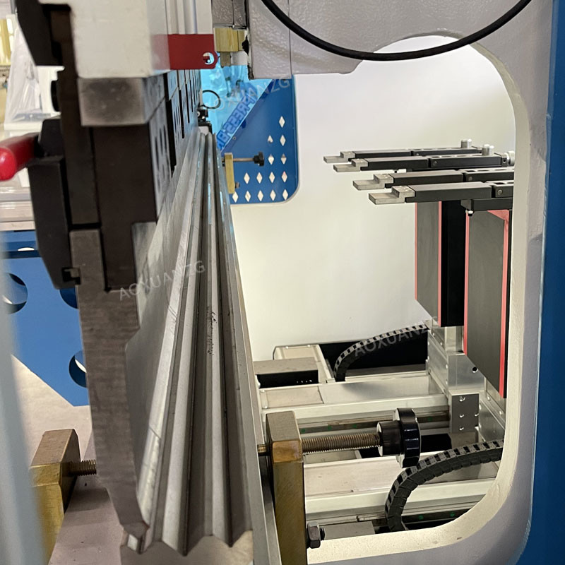 Hydraulic CNC Press Brake Machine WE67Y DA66T 8+1 Axis