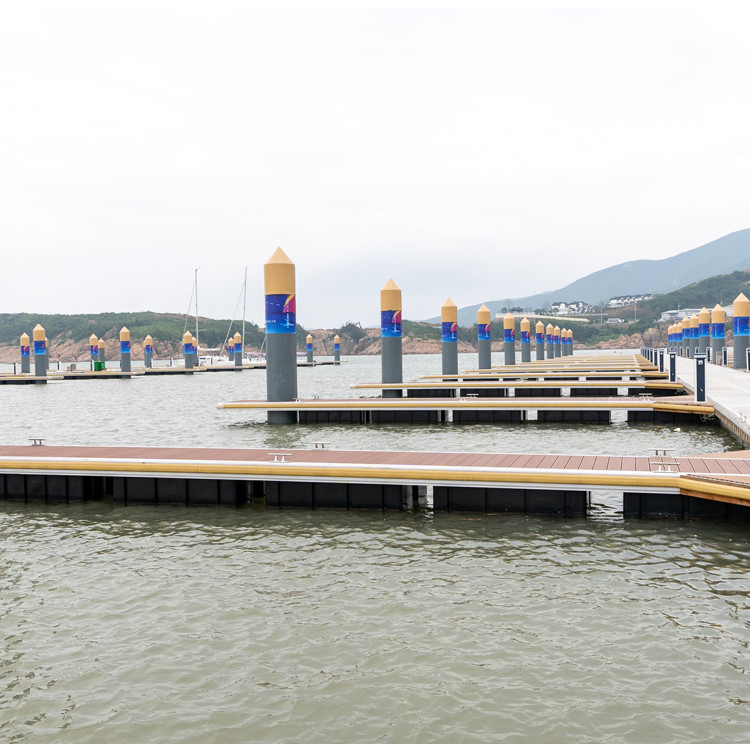 WPC Decking Water Floating Dock Aluminum Pontoon Platform For Swimming OR Fishing