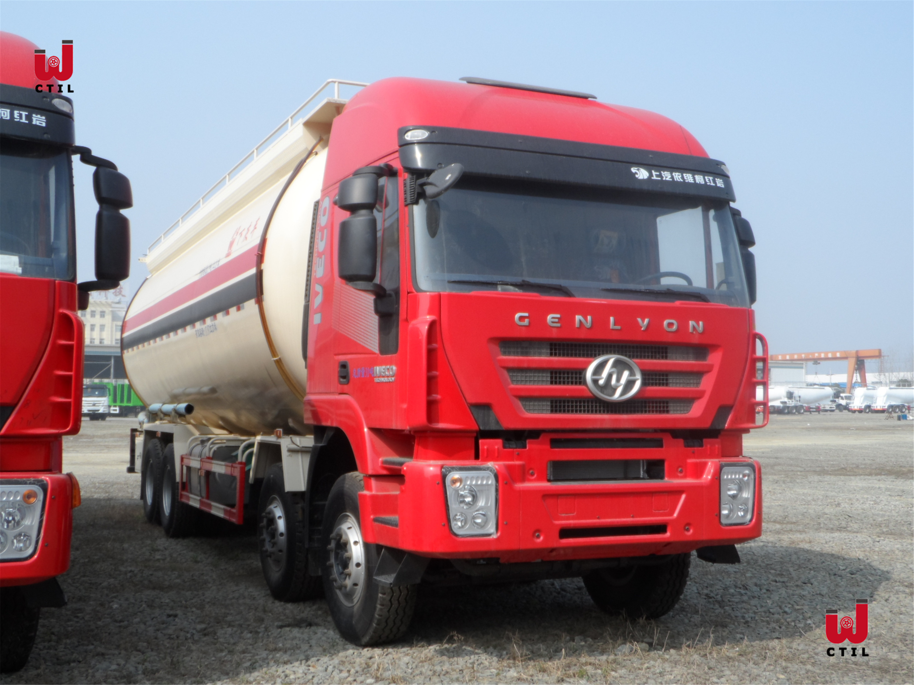 HOWO 8X4 Dry Bulker Cement Truck 9.726l Bulker Cement Tanker