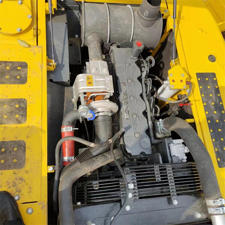 Used Komatsu PC200-7 Crawler Excavator 0.8m3 Bucket Capacity 20000 KG Machine Weight