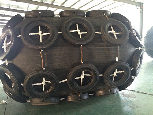 500mm*1000mm VLCC Floating Pneumatic Fender Large Oil Tankers ISO17357