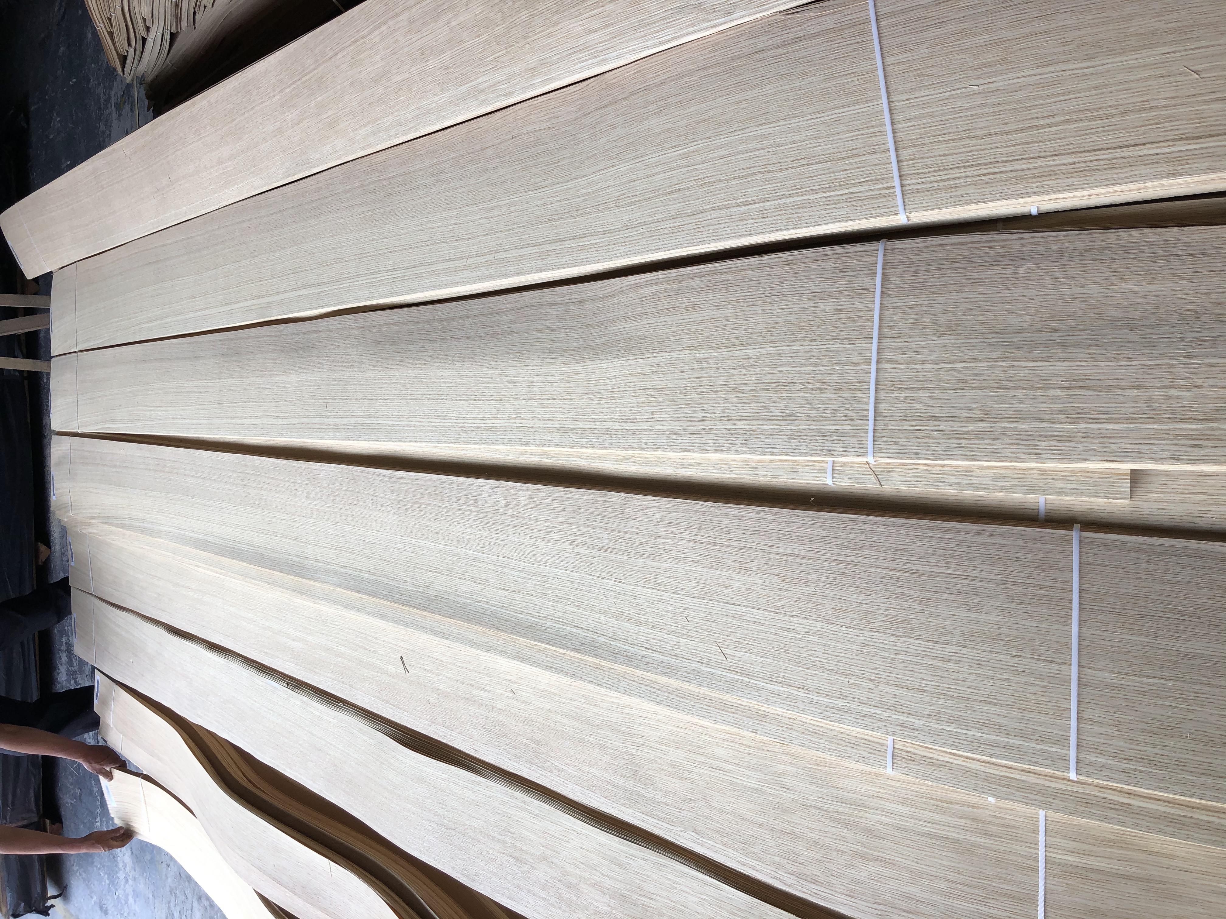 Wholesale AA Natural White Oak Wood Veneer 0.45mm Oak Veneers Wood Sheets Wood Veneer Sheet Natural