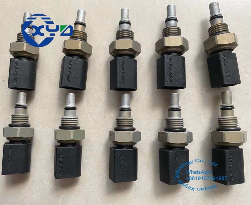 Heavy Duty Oil Pressure Sensor Switch A0061537528 0061537528 For Mercedes Benz Detroit