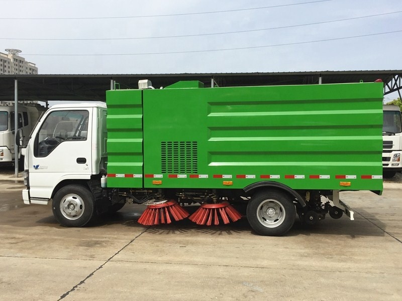 ISUZU 6cbm Road Sweeping Truck , truck mounted road sweeper EURO 5 4x2