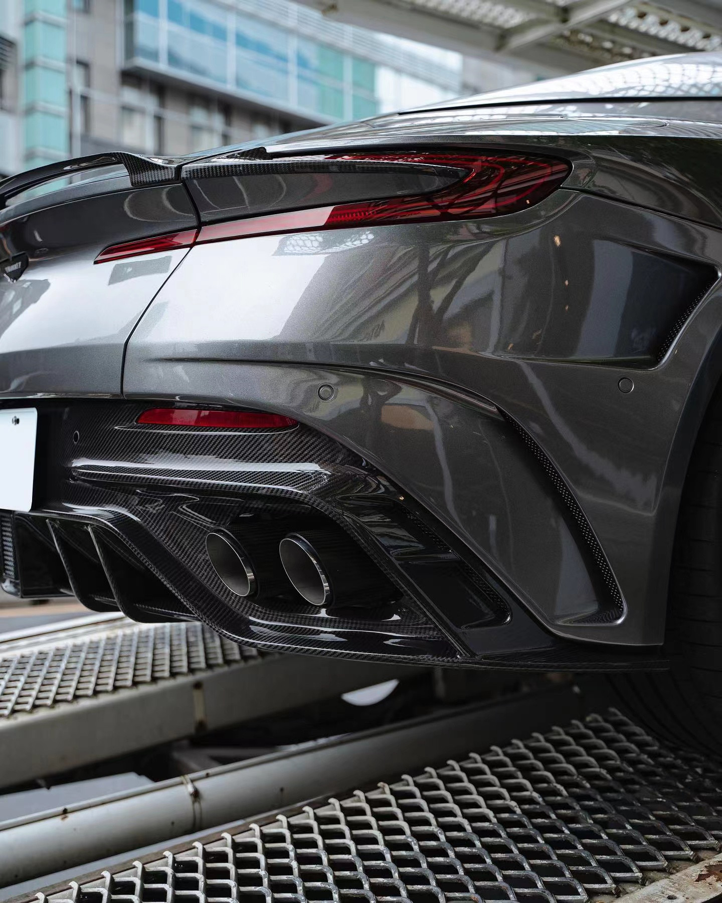 DB11 Aston Martin Widebody Kit Green Bumper Lip Splitter Db11 Body Kit