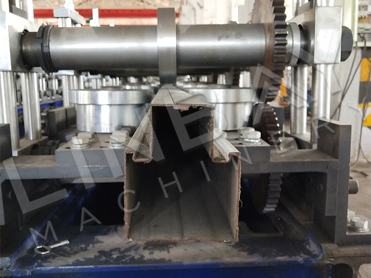 High Speed Galvanized Steel Metal Door Jamb Roll Forming Production Line With Double Saw Cut