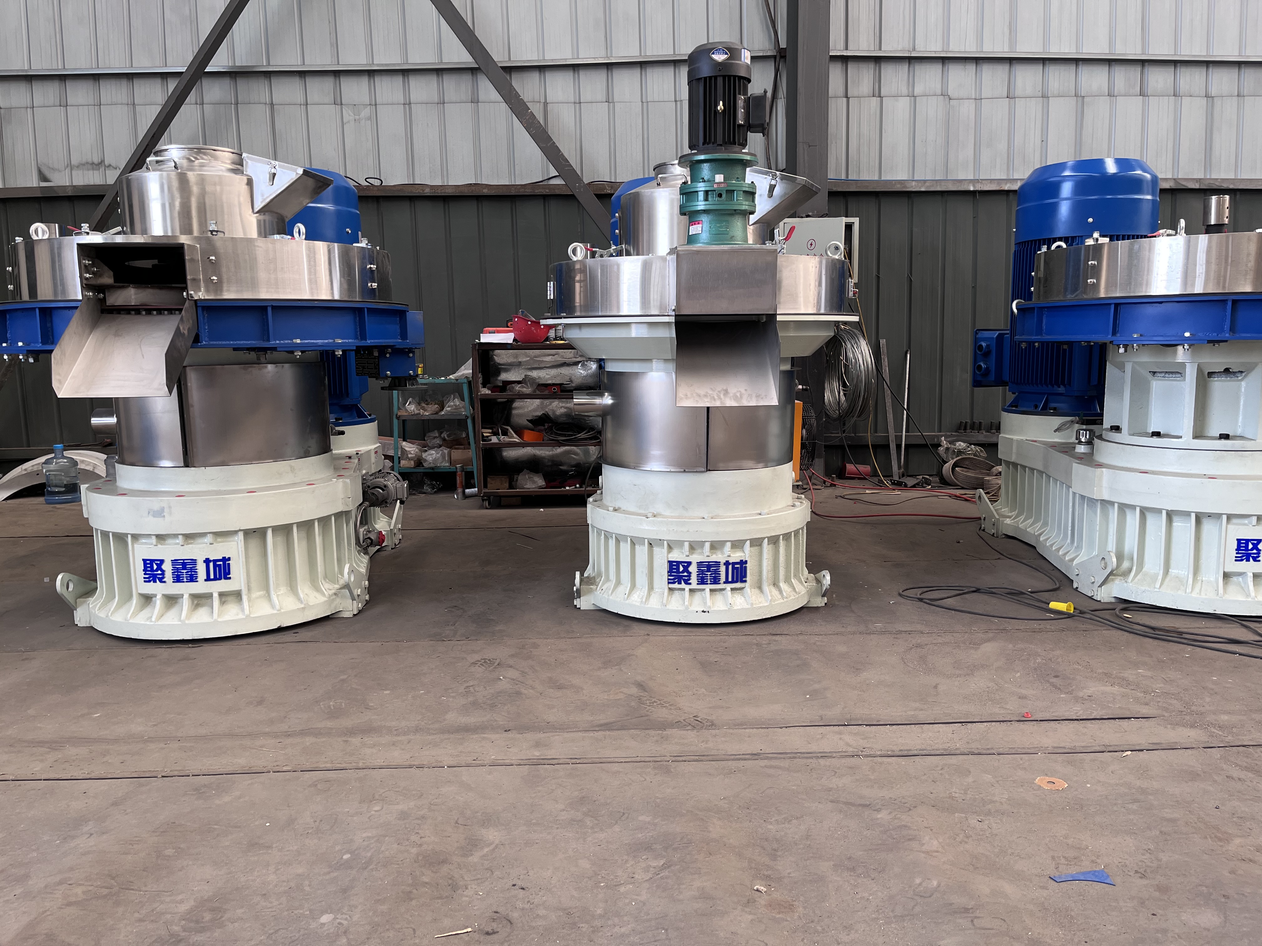 Vertical Wood Pellet Mill Machine 1500-2000Kg/H Sawdust Pellet Mill Machine