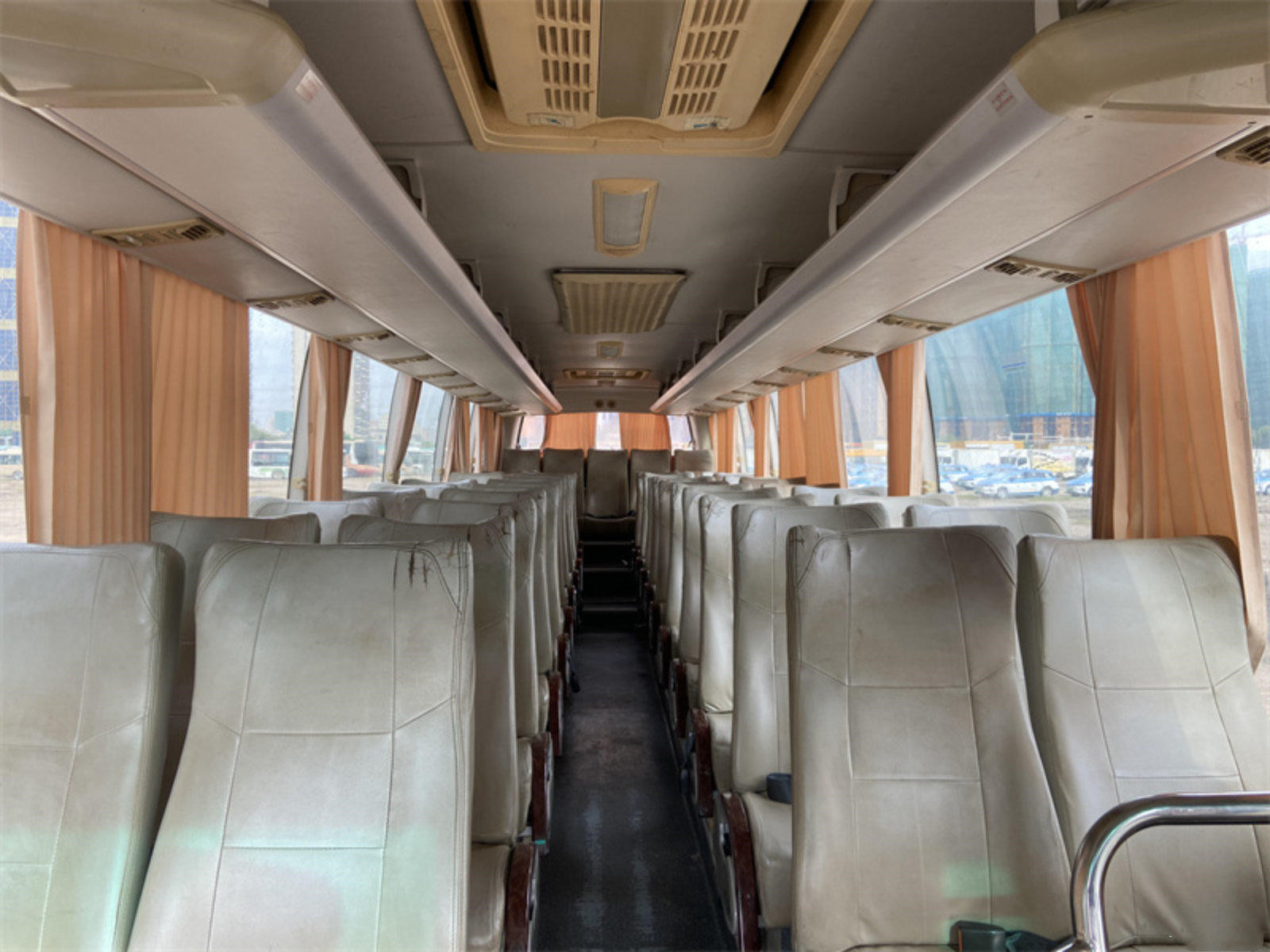 Second Hand Golden Dragon Bus XML6113 Sightseeing Bus 49 Seats City Bus Rear Engine
