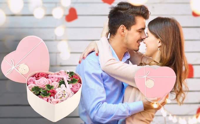 Heart Shape CMYK Flower Gift Box , Bouquet Storage Box For Valentine'S Day