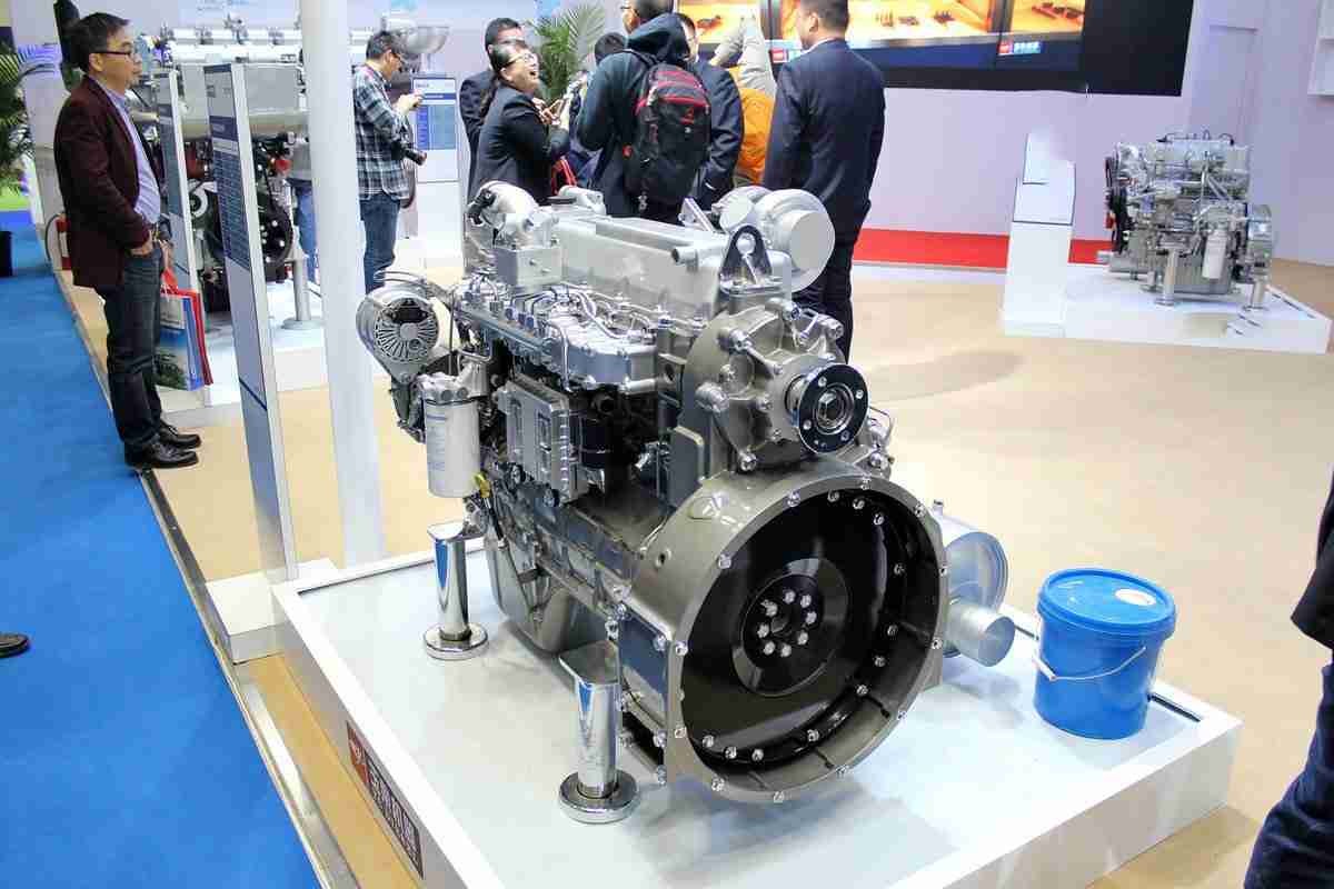 Reliable Bus Spare Parts Yutong Bus ZK6115H Yuchai Engine YC6A270-40 High Precision