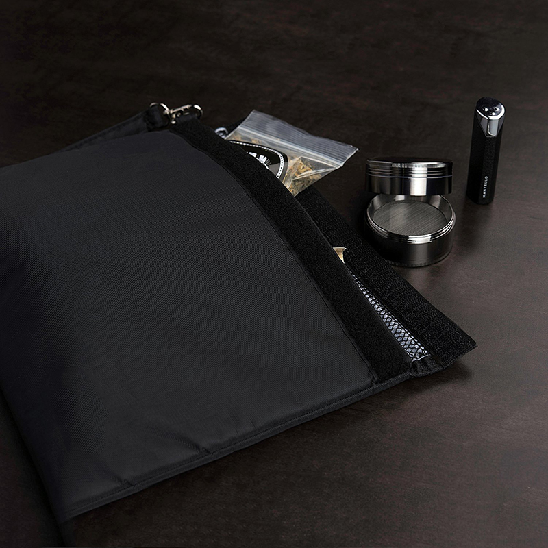 Amazing design fashion style Premium Smell Proof Pouch