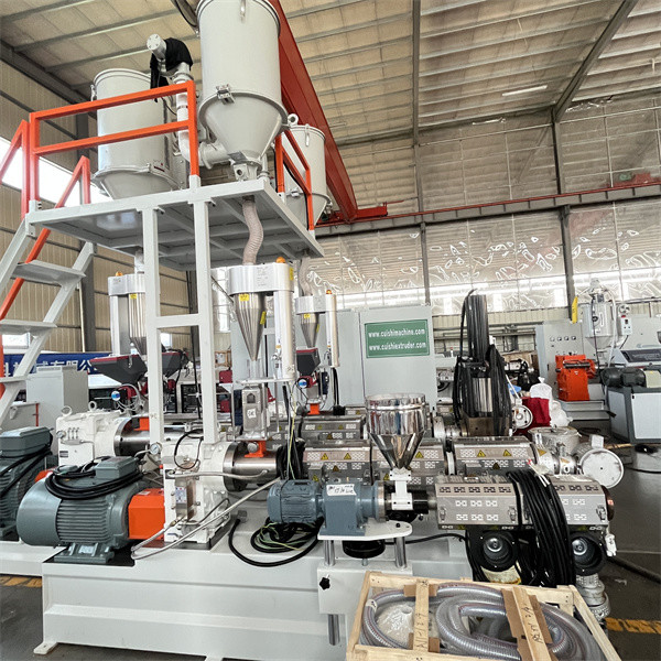 Advanced Plastic Extruder Machine Hdpe Pipe Extrusion Machine / Line Water Tank Making Machine