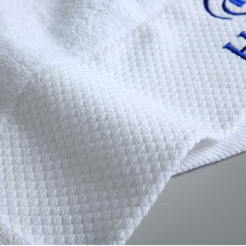 Customized white hotel exclusively for 100% cotton absorbent thickened bath towel