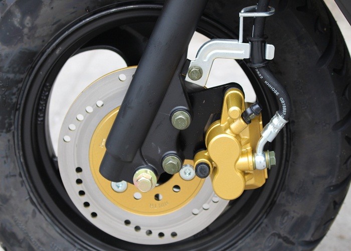 gas motor scooter 125cc 150cc GY6 engine 152QMI 157QMJ JOG front disc rear drum black alloy wheel white plastic body