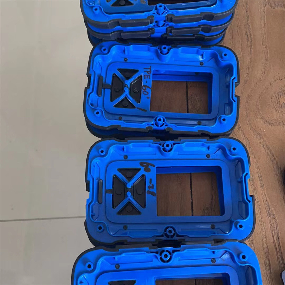 Professional 3D Texture Black Part Injection Mold Phone Case Mould LKM Standard