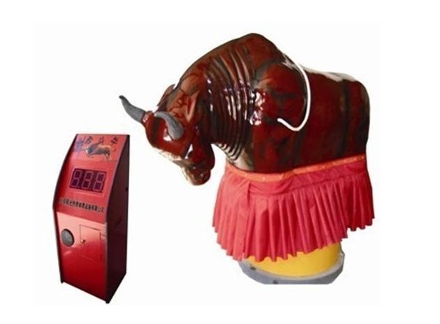 Deluxe Inflatable Mechanical Bull , Round PVC Inflatable Mat Mechanical Rodeo Bull